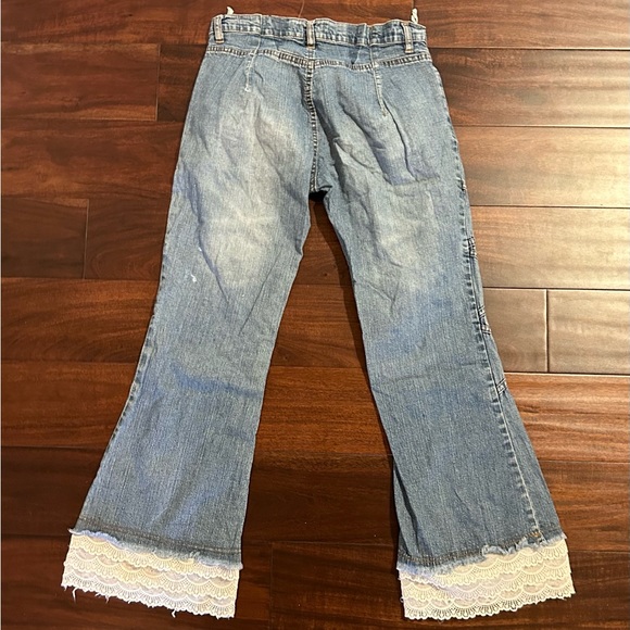 Low rise flare jeans with lace & chain detailing - Picture 3 of 4